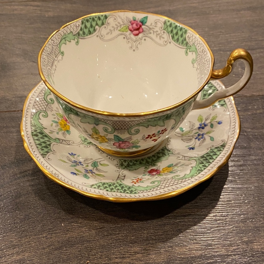 Elegant Floral Teacup and Saucer Set